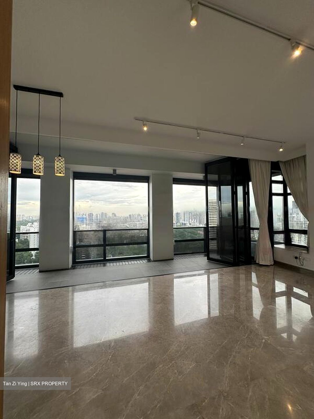 Nouvel 18 (D10), Condominium #626077011